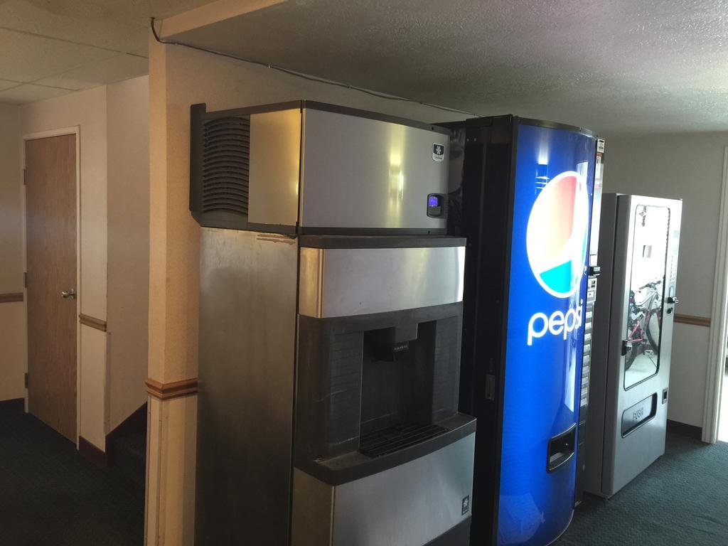 经济套房酒店 尼法 外观 照片